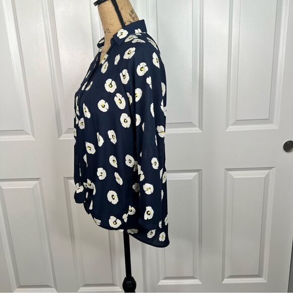Sz XS Cabi Button Up Blouse Navy White Floral 3/4 Sleeve - Picture 3 of 10